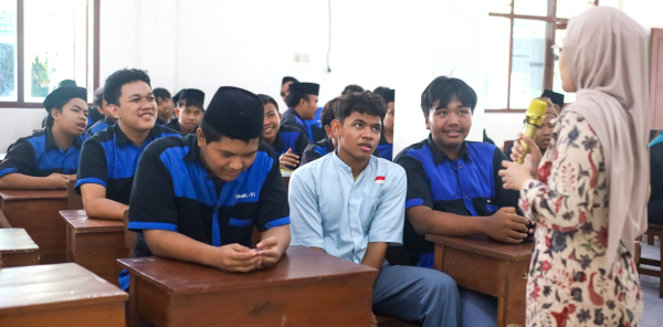 Puskesmas Tambakrejo Gelar Penyuluhan Kesehatan tentang AIDS di SMK TI Annajiyah Bahrul Ulum