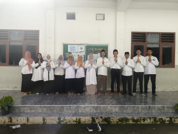 Halal Bihalal, Guru dan Siswa SMK TI Annajiyah Perkuat Silaturahmi di Hari Pertama Masuk Sekolah