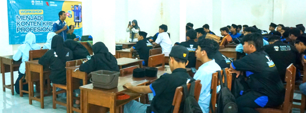 SMK TI Annajiyah Bahrul Ulum Gelar Pelatihan Konten Creator untuk Siswa